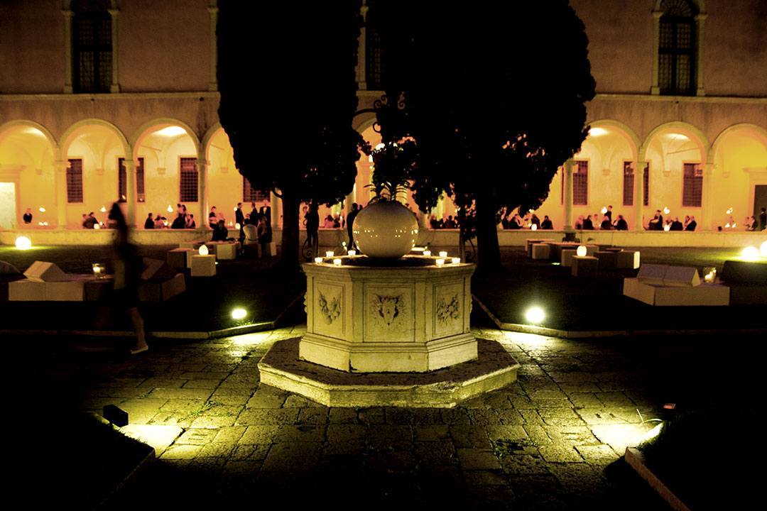 MCY 76 Worldwide Press Première