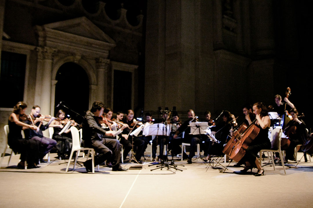 MCY 76 Worldwide Press Première