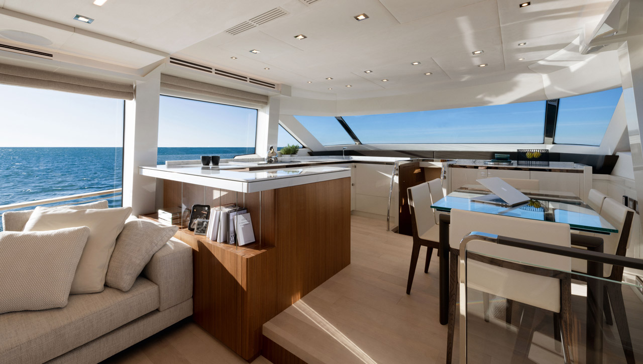 MCY 70 Skylounge Monte Carlo Yachts Yacht Di Lusso MCY 70 Skylounge Monte Carlo Yachts Yacht Di Lusso