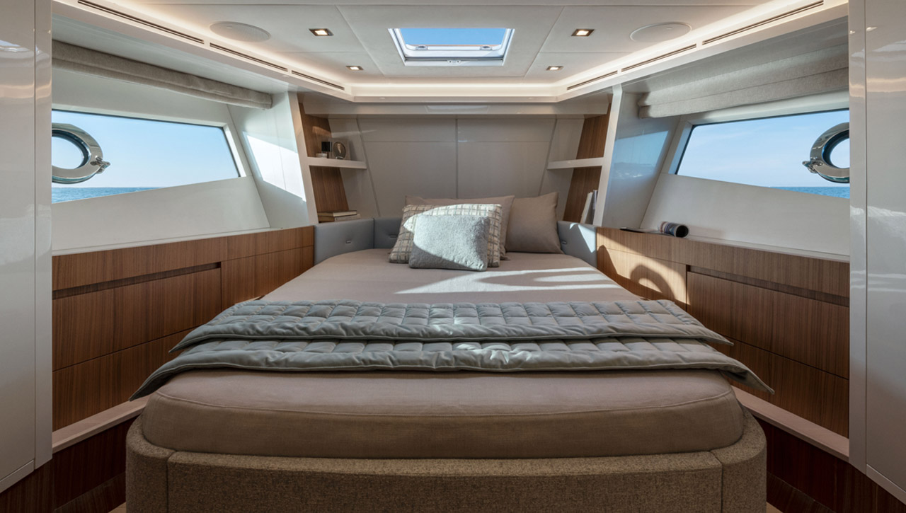 MCY 70 Skylounge Monte Carlo Yachts Yacht Di Lusso MCY 70 Skylounge Monte Carlo Yachts Yacht Di Lusso