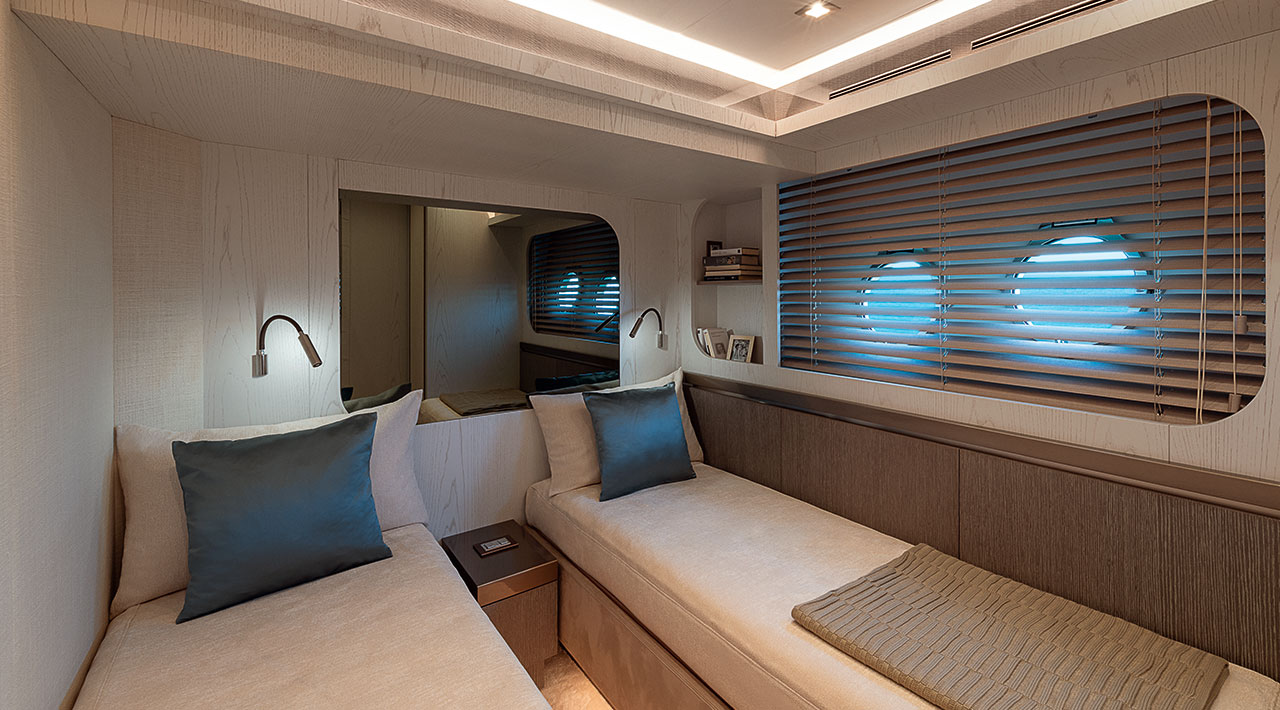 MCY 76 VSION - Interior