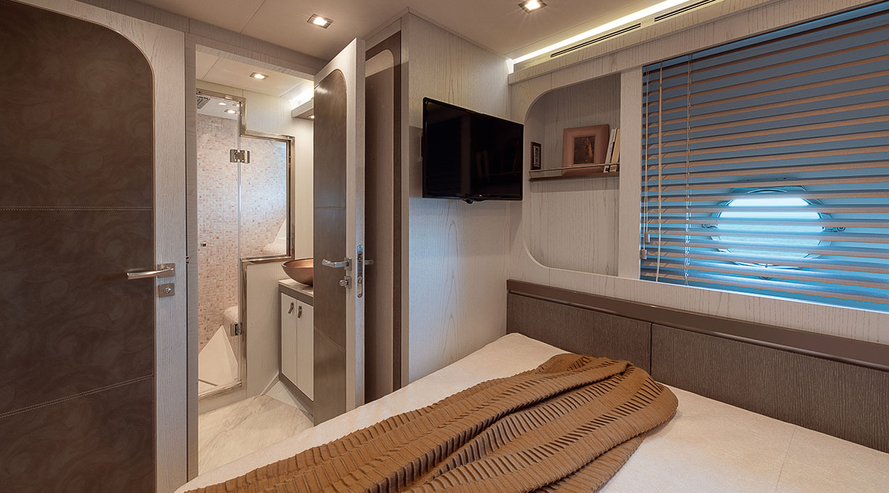 MCY 76 VSION - Interior