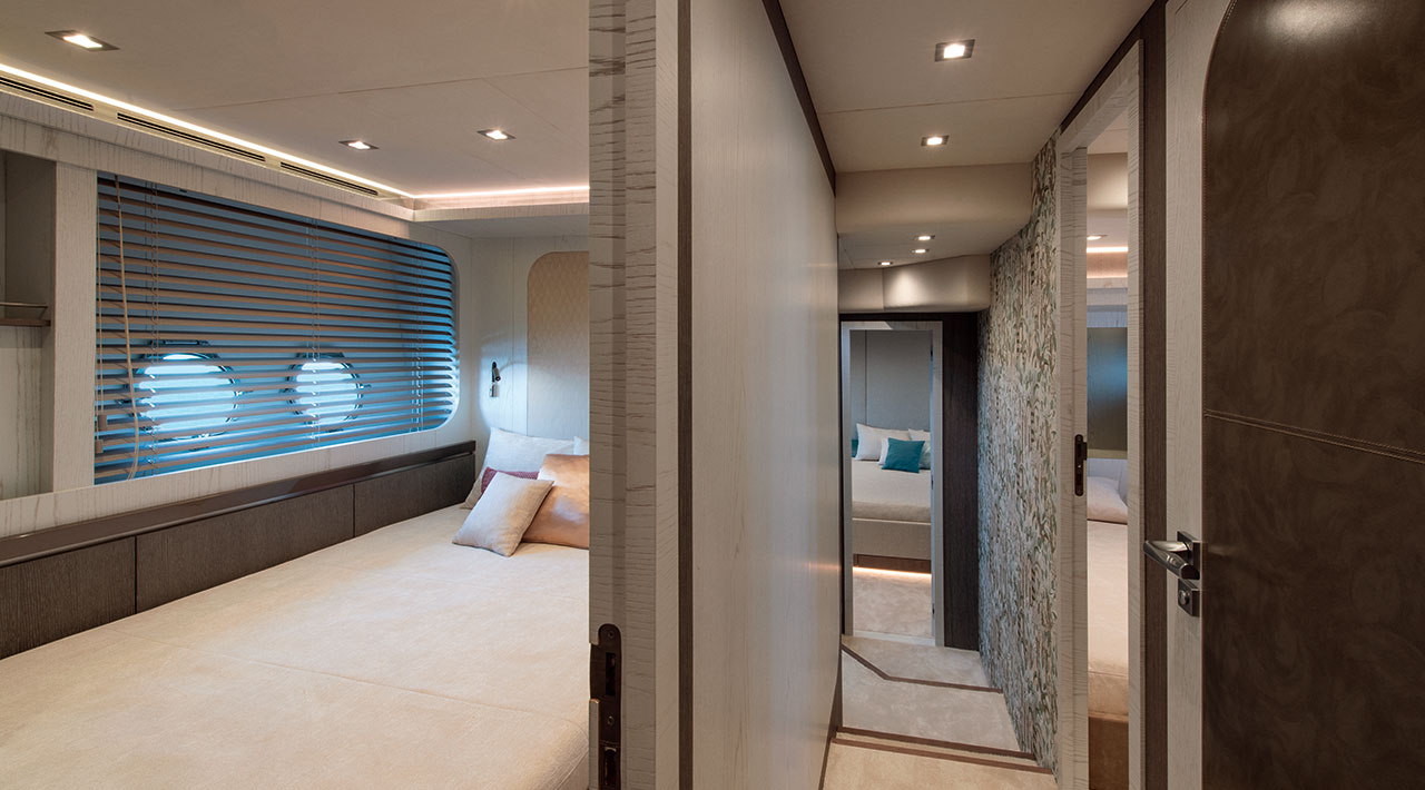 MCY 76 VSION - Interior