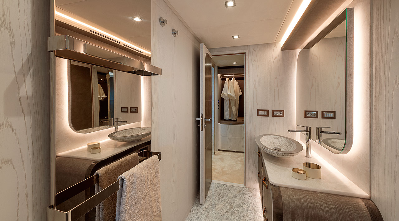 MCY 76 VSION - Interior