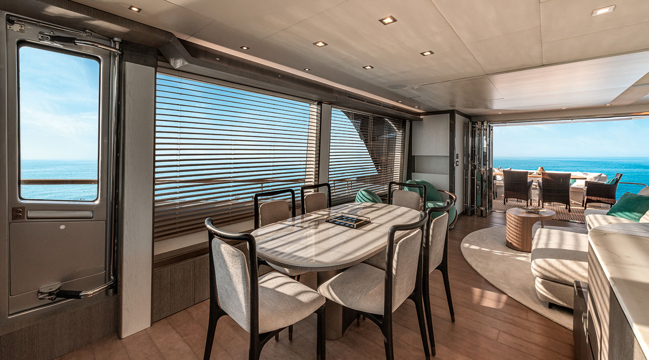 MCY 76 VSION - Interior