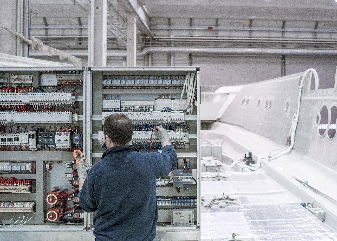 Main electrical and hydraulic systems assembled  into the hull.