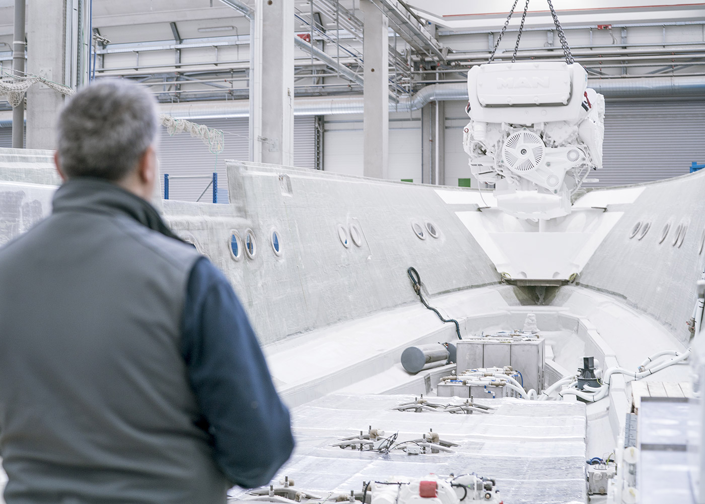Engine mounts sit on top of the stringer system.
